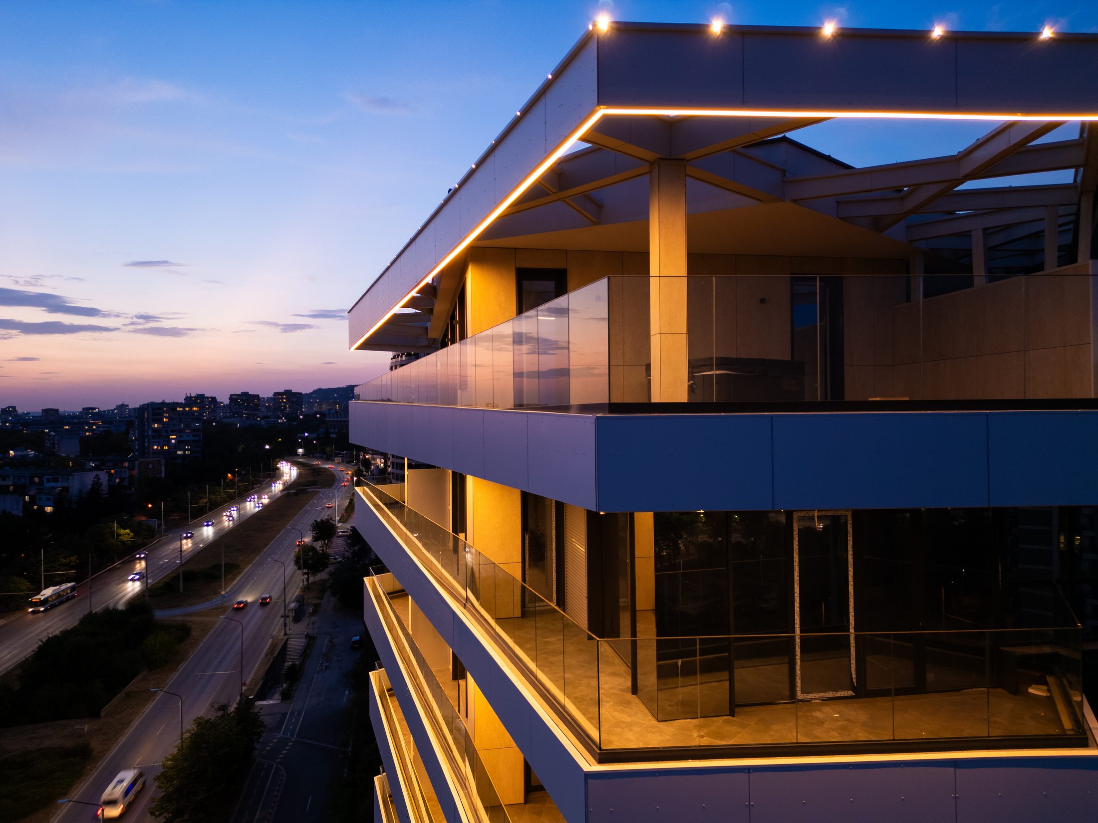 Architecture contemporaine au crepuscule